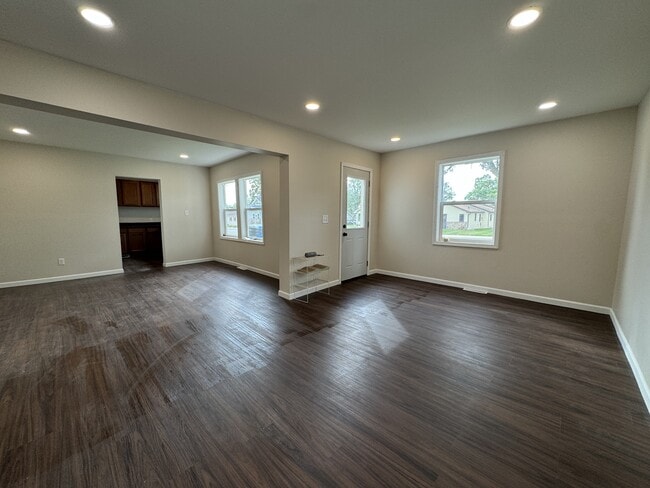 Foto del edificio - 1308 3rd Ave SW