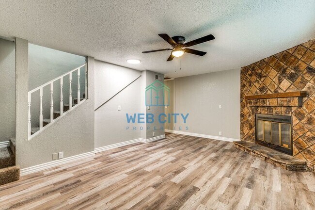 Photo - 228 Alexandria St Apartment