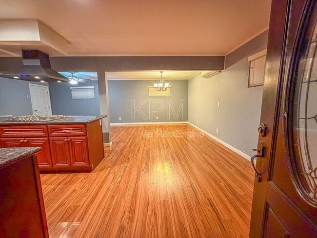 Foto del edificio - 420 E Hampton St