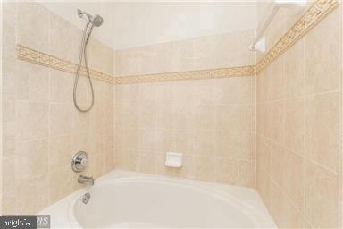Foto del edificio - 860 E Lombard St