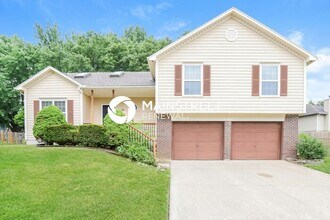 Building Photo - 412 SE Timbercreek Ln