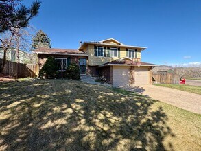 Building Photo - 11811 W Dumbarton Dr