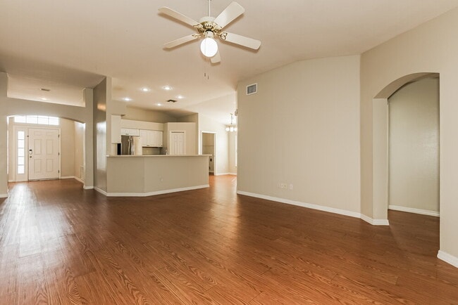 Foto del edificio - 1702 Erin Brooke Dr