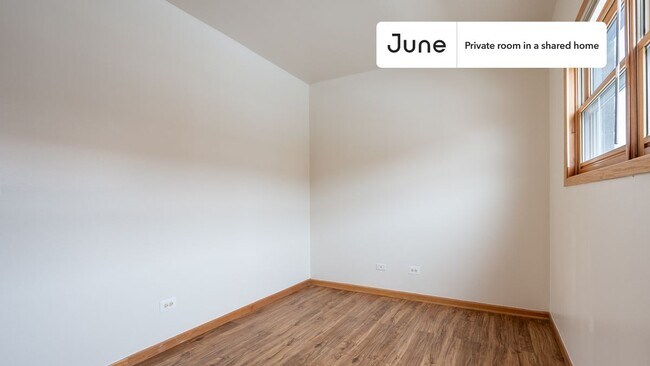 Foto del edificio - Room in Shared 3 bed/2 bath home