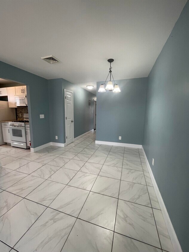 Foto principal - 734 Garfield Ave