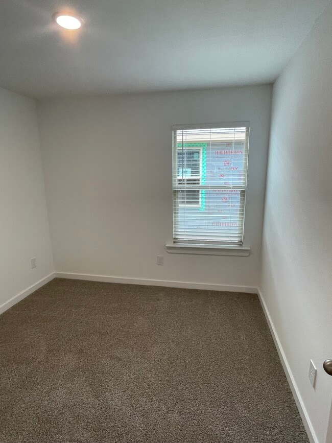 Building Photo - 7452 9th St