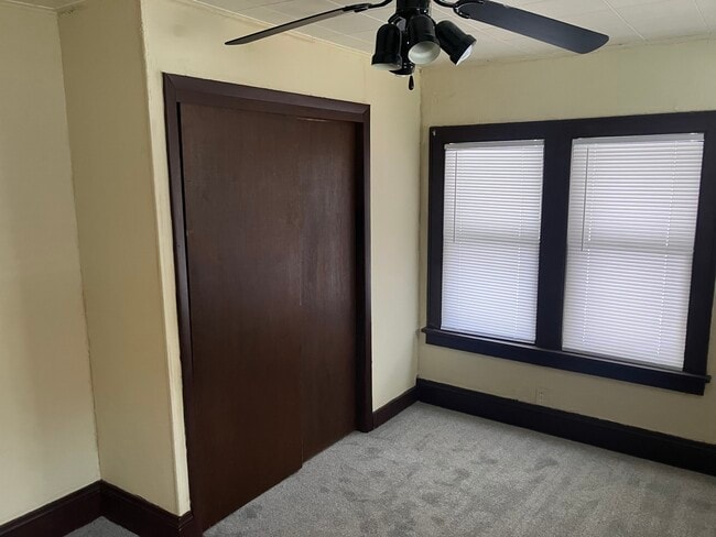 Foto del edificio - 114 N 79th St