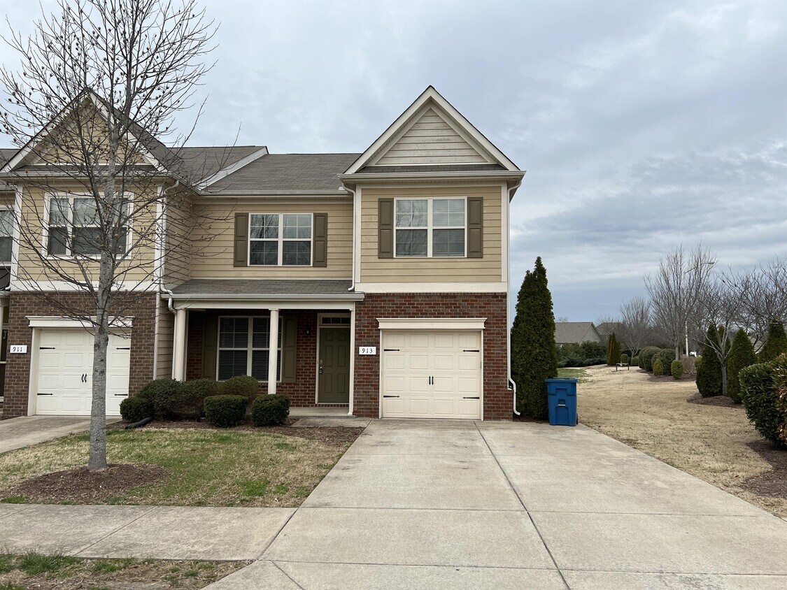 913 Battleview Pl, Murfreesboro, TN 37128 House Rental in