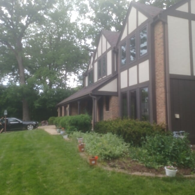 Building Photo - 1275 W Bauer Rd