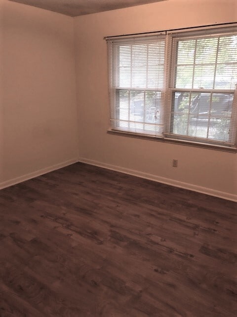 Building Photo - 108 N Edgewood Dr