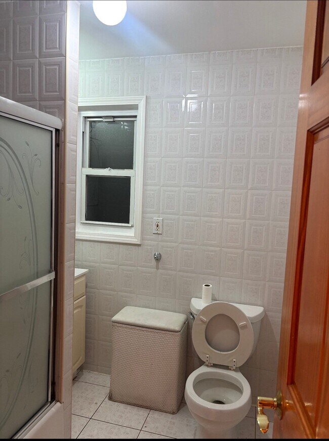 Foto del edificio - 98-52 62nd Rd