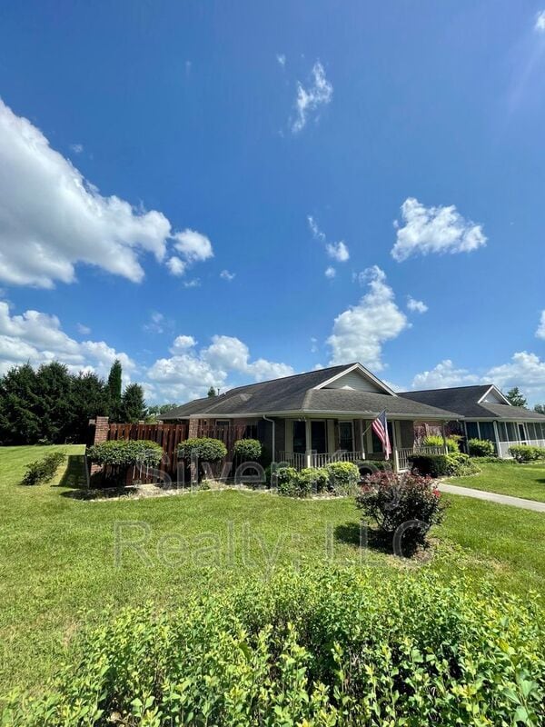 Building Photo - 127 Butler Dr