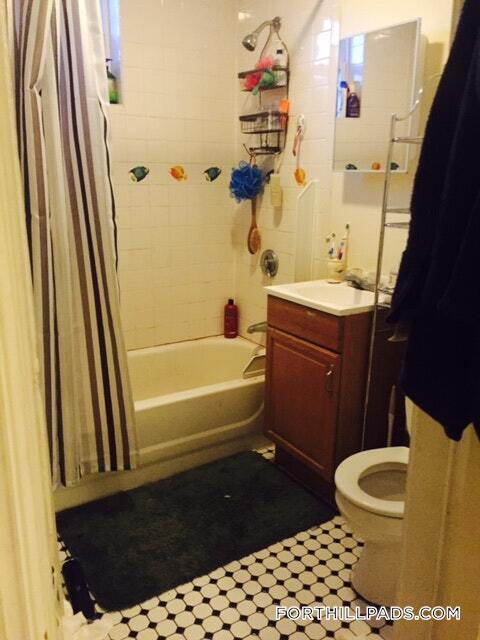 Foto del edificio - 227 Roxbury St