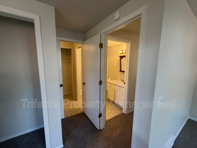Foto del edificio - 3313 Dunbar Ave