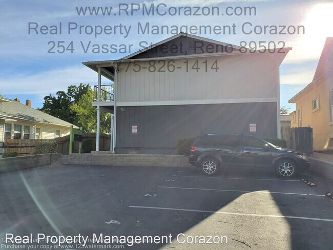 Building Photo - 822 Holcomb Ave
