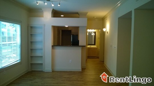 Foto del edificio - 12801 Roydon Dr