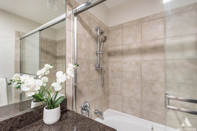 Foto del edificio - 630 N Franklin St