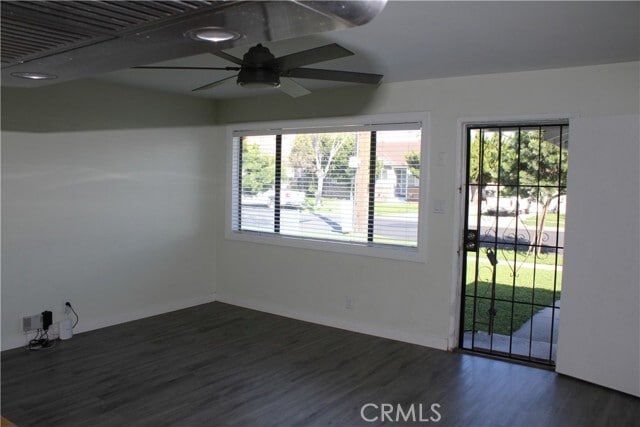 Building Photo - 11215 Dalwood Ave