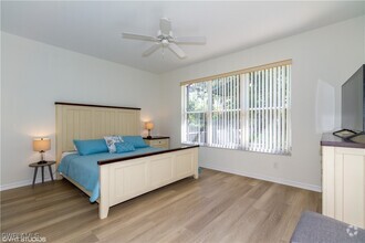 Building Photo - 8924 Ventura Way