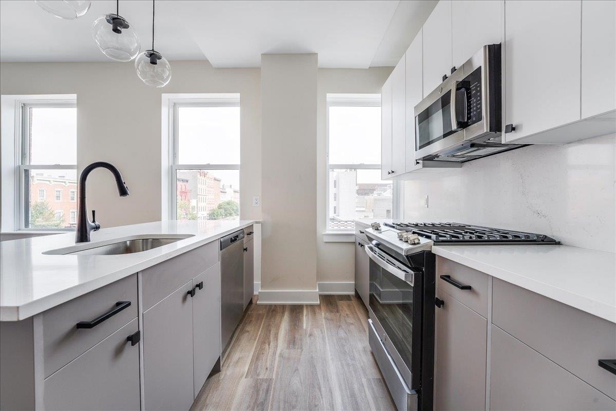 Foto principal - 237 Washington St