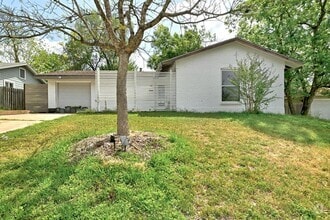 Building Photo - 5303 Gladstone Dr