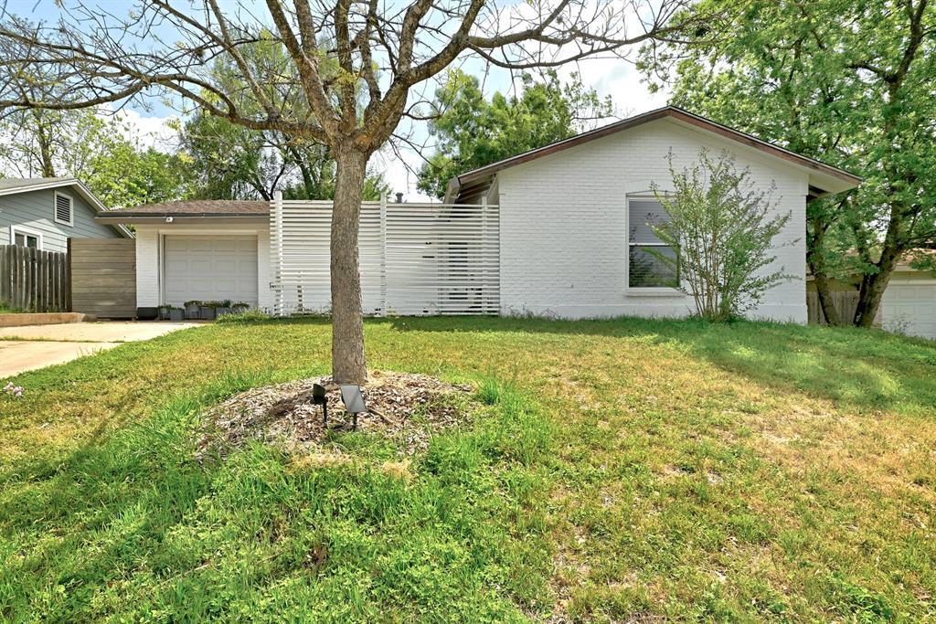 Primary Photo - 5303 Gladstone Dr