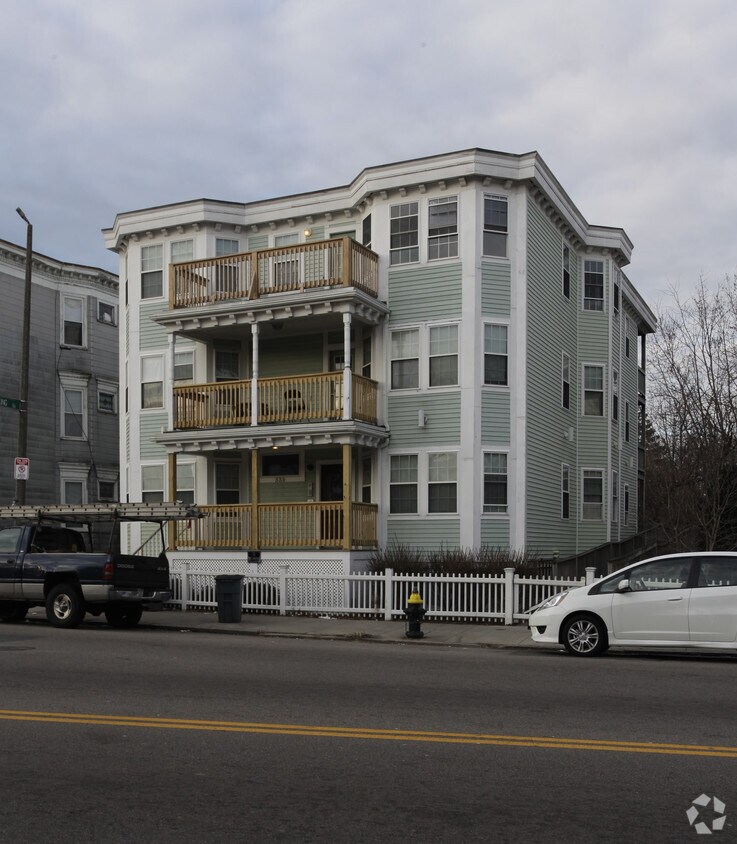 Primary Photo - 339-345 Adams St