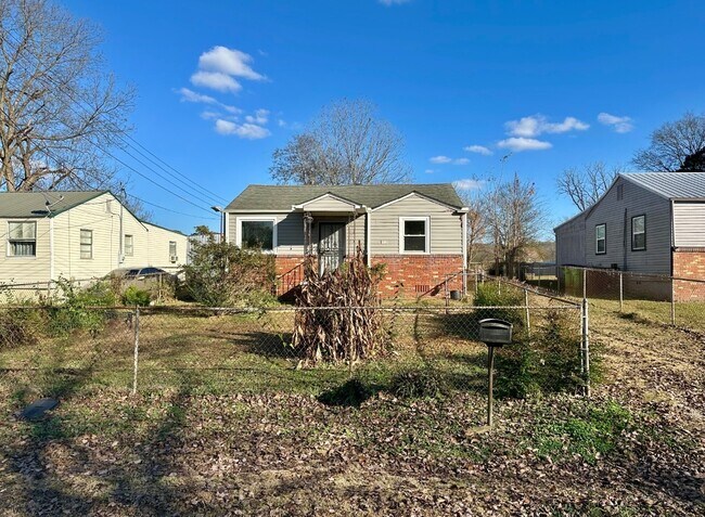 Foto del edificio - 1609 Ray St NE