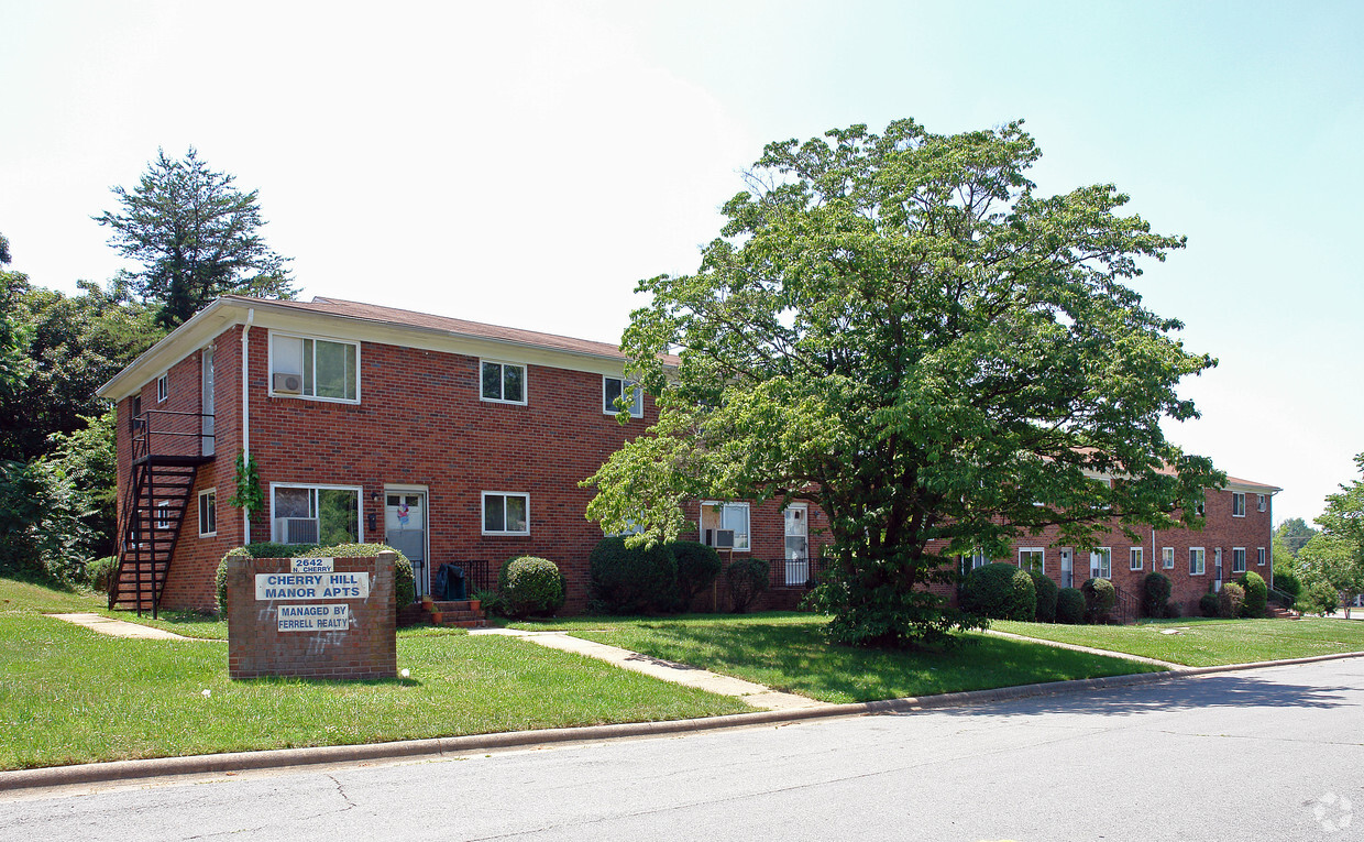 Primary Photo - Cherry Street Apartments