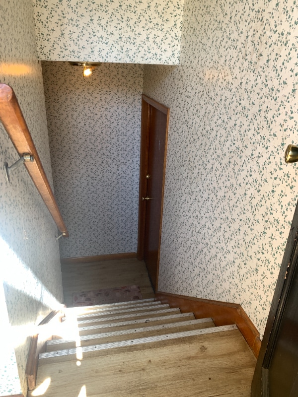 Building Photo - 102 Oakwood St