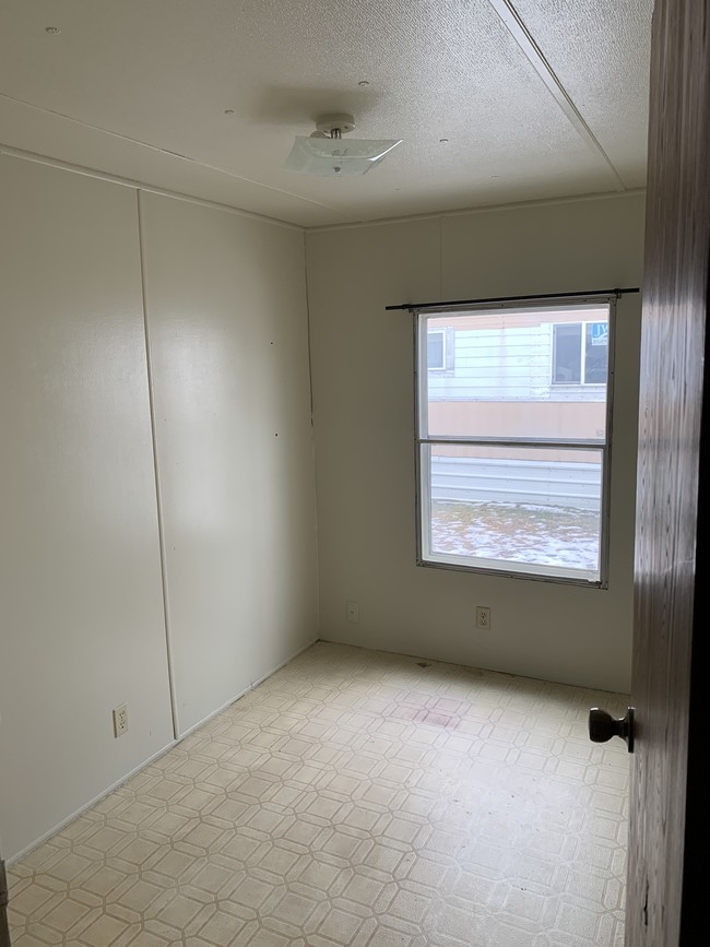 Building Photo - 804 Phoenix Ave