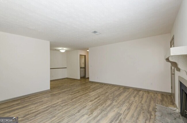 Foto del edificio - 730 Franklin Dr SE