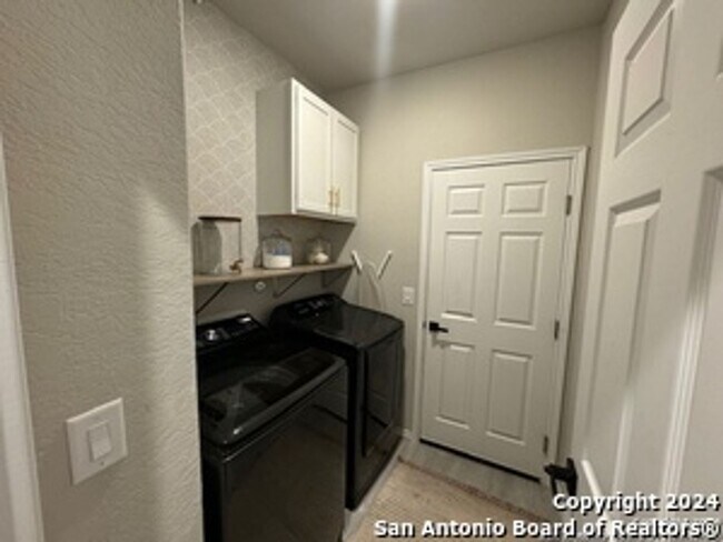 Foto del edificio - Lovely 3 Bedroom 2 Bath One Story Home.