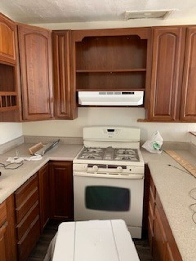 Building Photo - FIVE BR, 2 BA HOUSE in Jesup