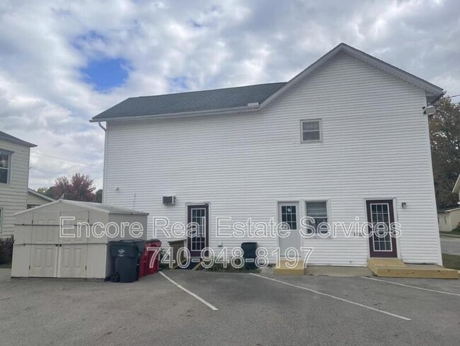 Foto del edificio - 399 E Main St