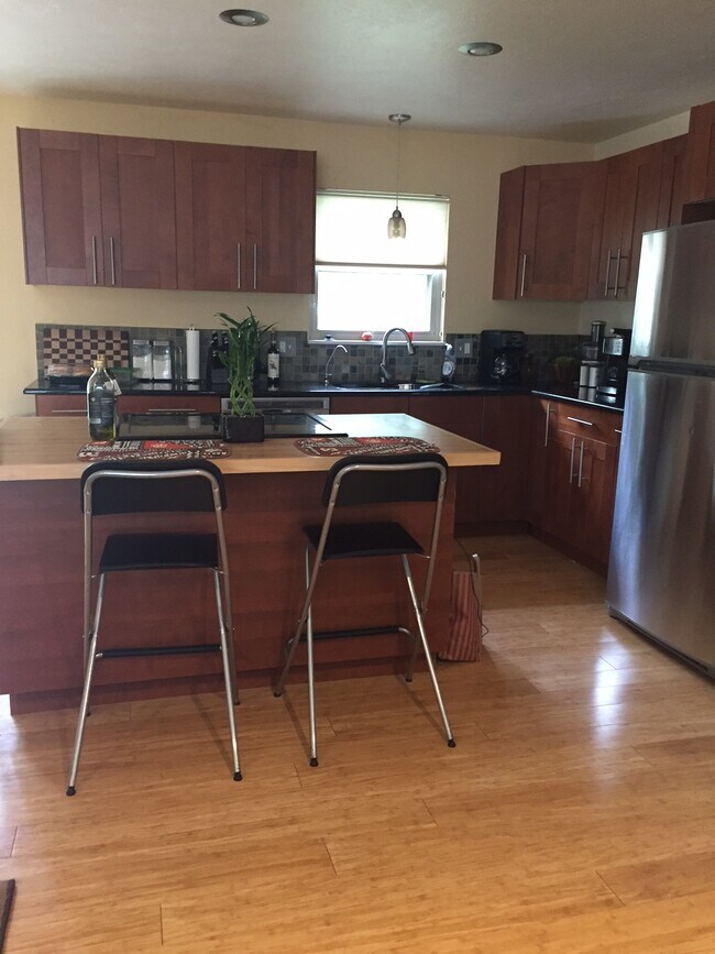 Foto del edificio - 4437 Clipper Ct