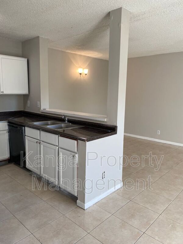 Foto del edificio - 11451 NW 35th St