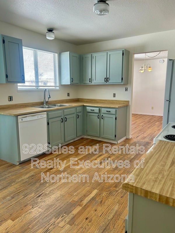 Building Photo - 3656 Fox Lair Dr