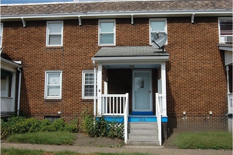 Primary Photo - 306 Stewart St