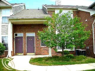 Building Photo - 43227 Woodbridge Dr