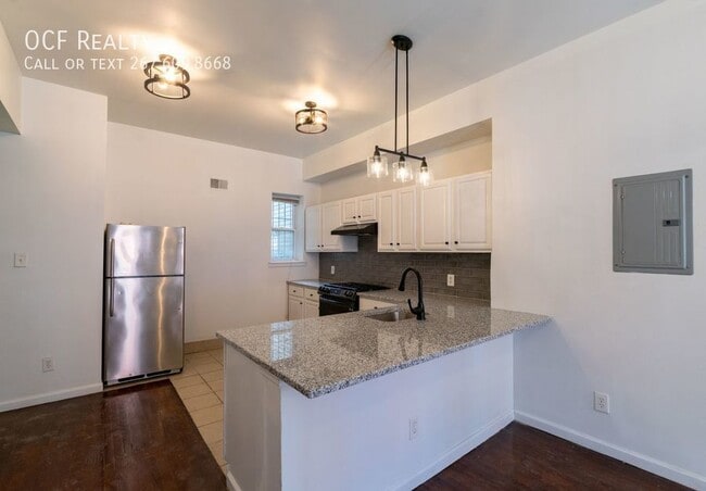 Foto del edificio - University City Two Bedroom