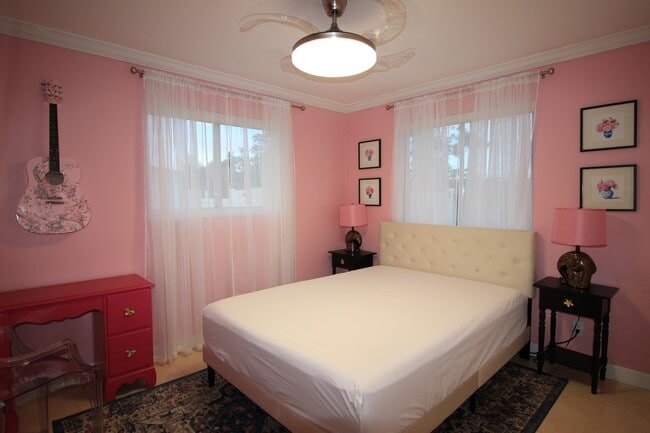 Photo - 1031 N 74th Terrace House