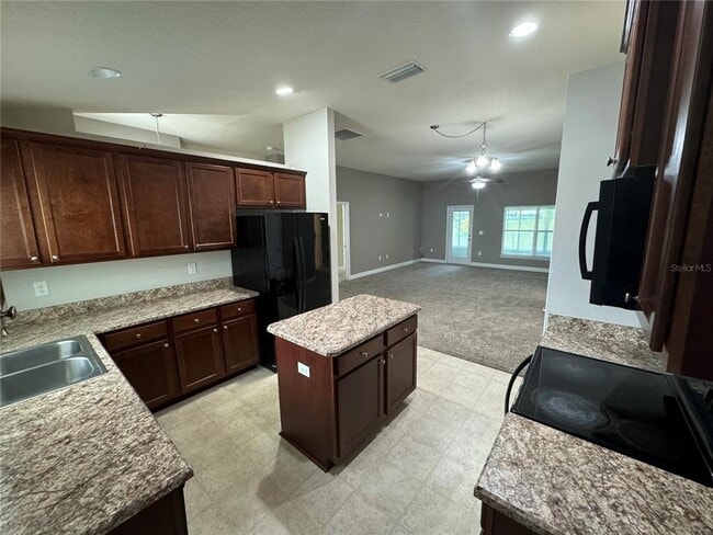 Foto del edificio - 33813 Emerald Pond Loop