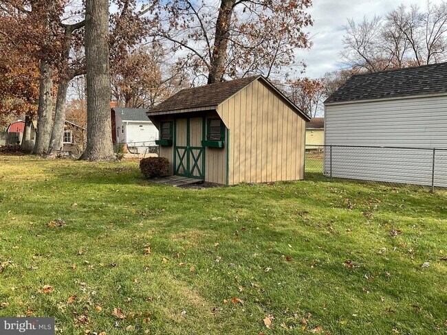 Building Photo - 14017 Bardot St