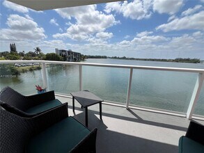 Building Photo - 1301 NE Miami Gardens Dr