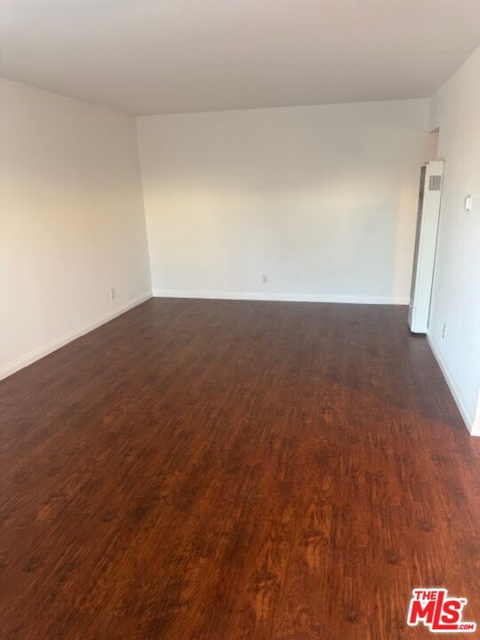 Foto del edificio - 1136 W 109th Pl