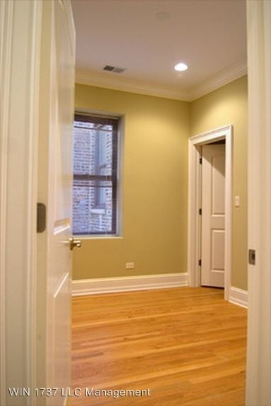 Foto del edificio - 963 E 61st St