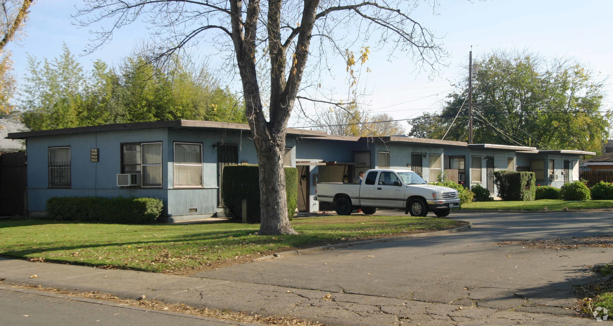 Building Photo - 2060-2088 15th Ave