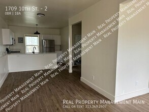 Building Photo - 1709 10th St