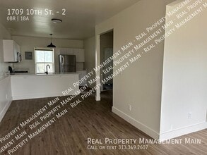 Building Photo - 1709 10th St
